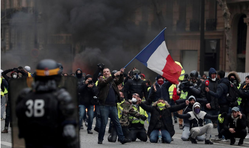 Macron bu akşam halka seslenecek